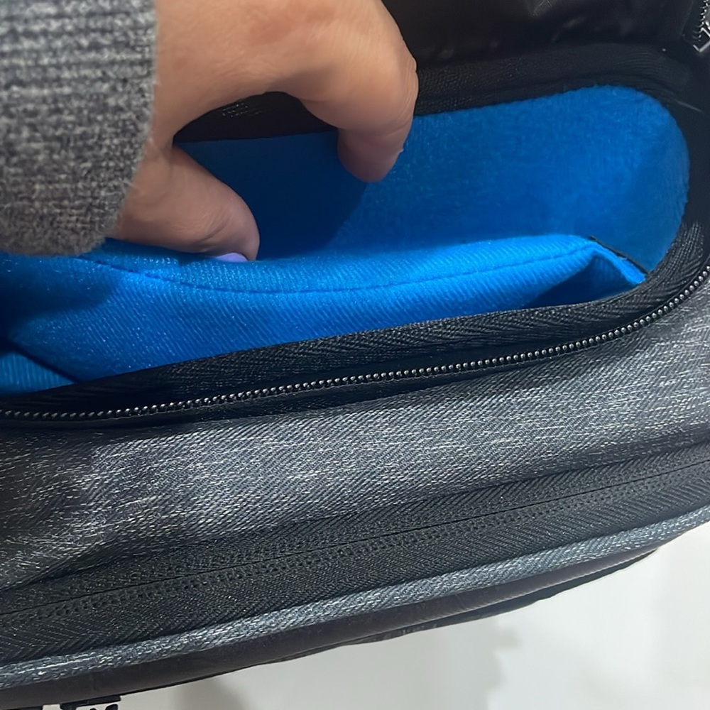 Naztech Smartpack Multi-Utility Travel Backpack. - Picture 12 of 14